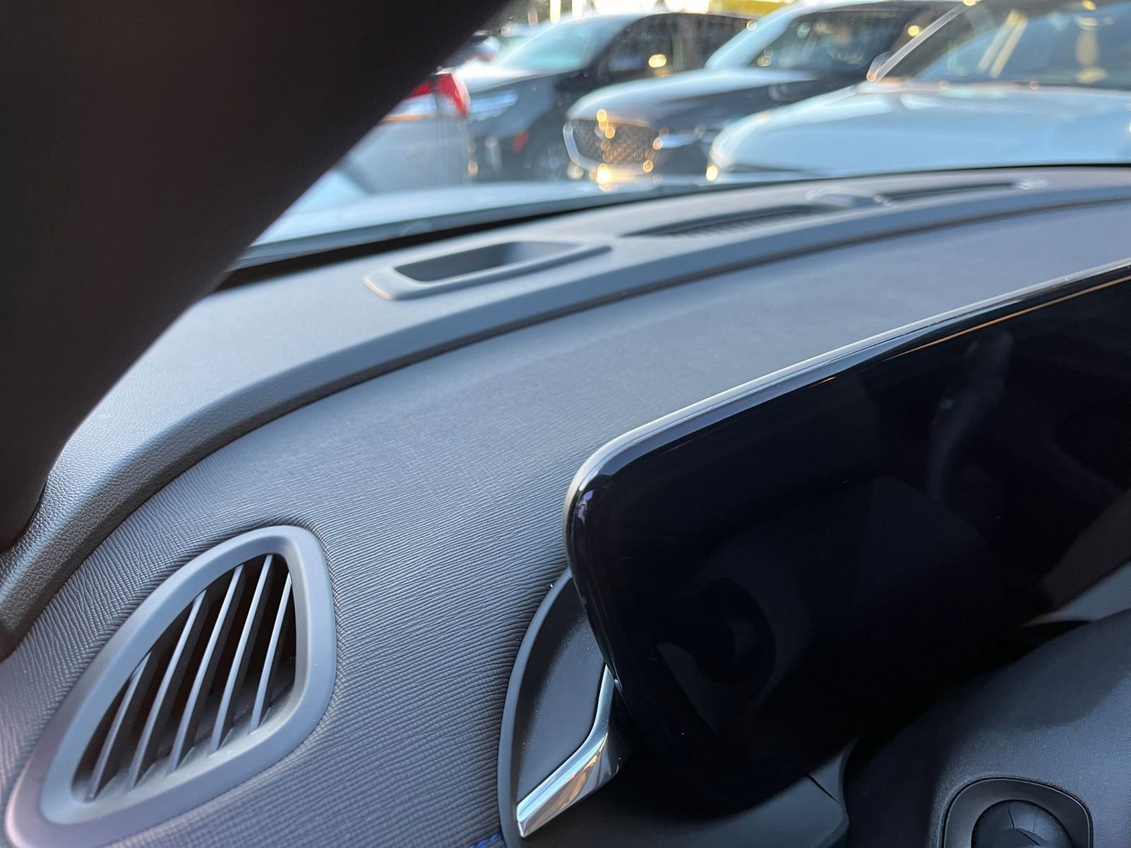 Used 2025 Buick Envista Sport Touring image 34