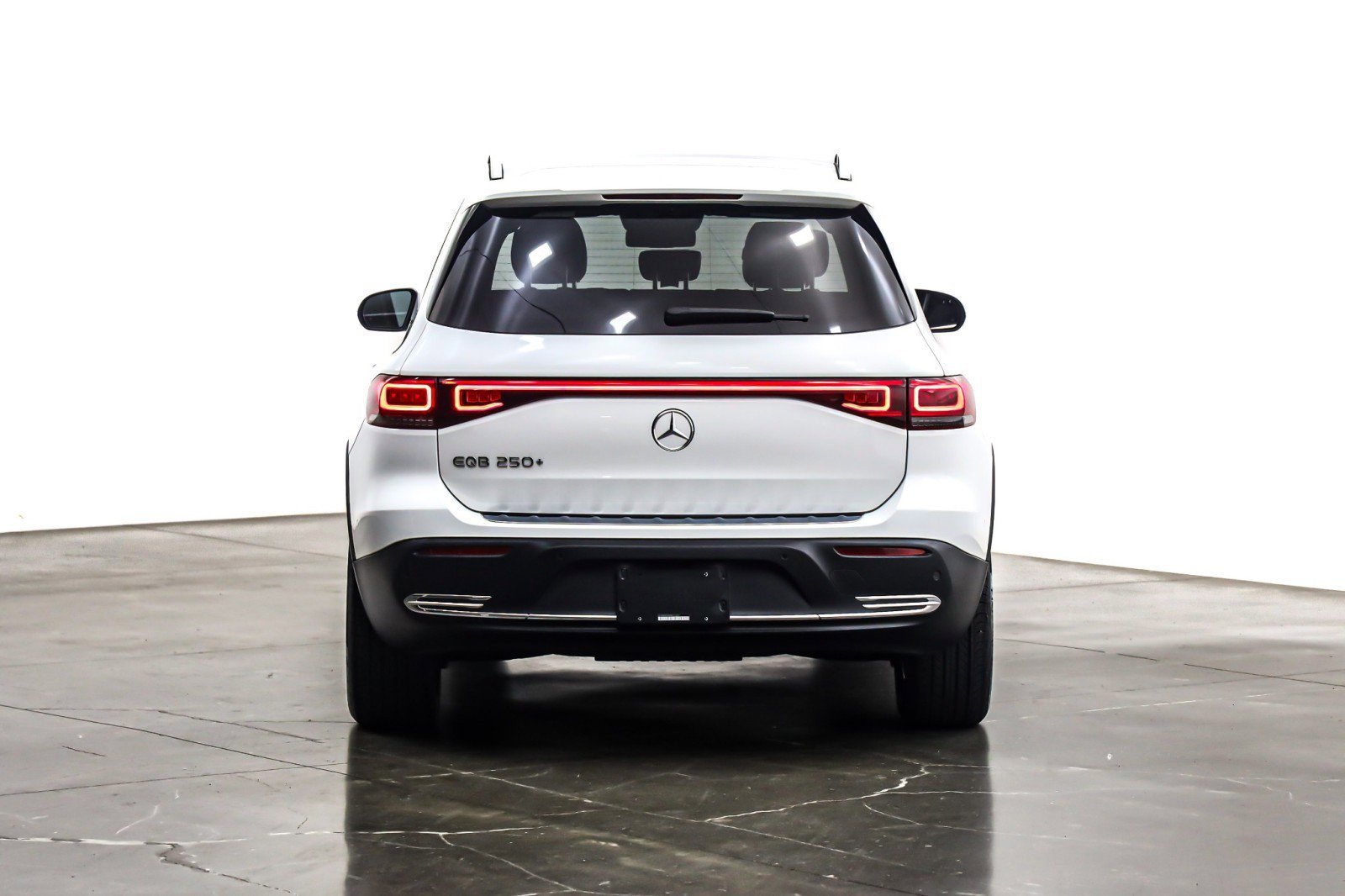 Used 2023 Mercedes-Benz EQB 250+ image 5