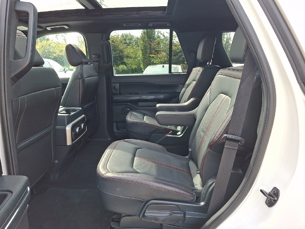 Used 2023 Ford Expedition Limited AWD/4WD image 11
