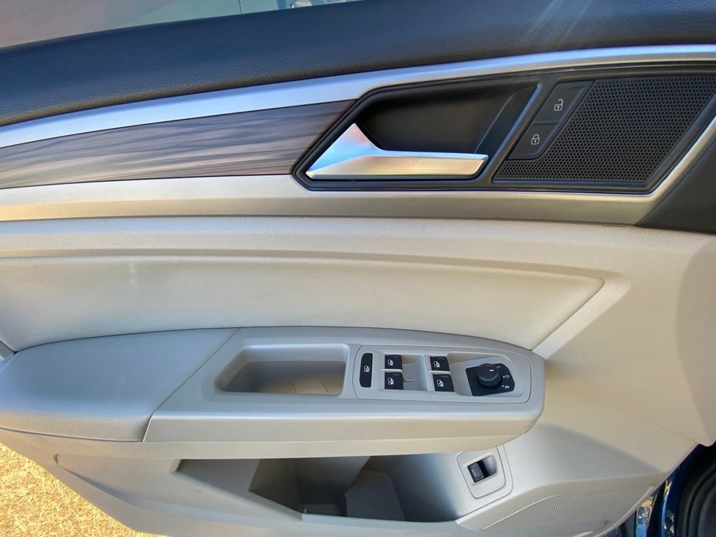Used 2021 Volkswagen Atlas SE w/ Panoramic Sunroof Package AWD/4WD image 10