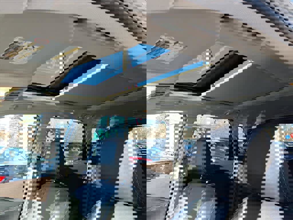 Certified 2023 Nissan Rogue SL w/ SL Premium Package image 18