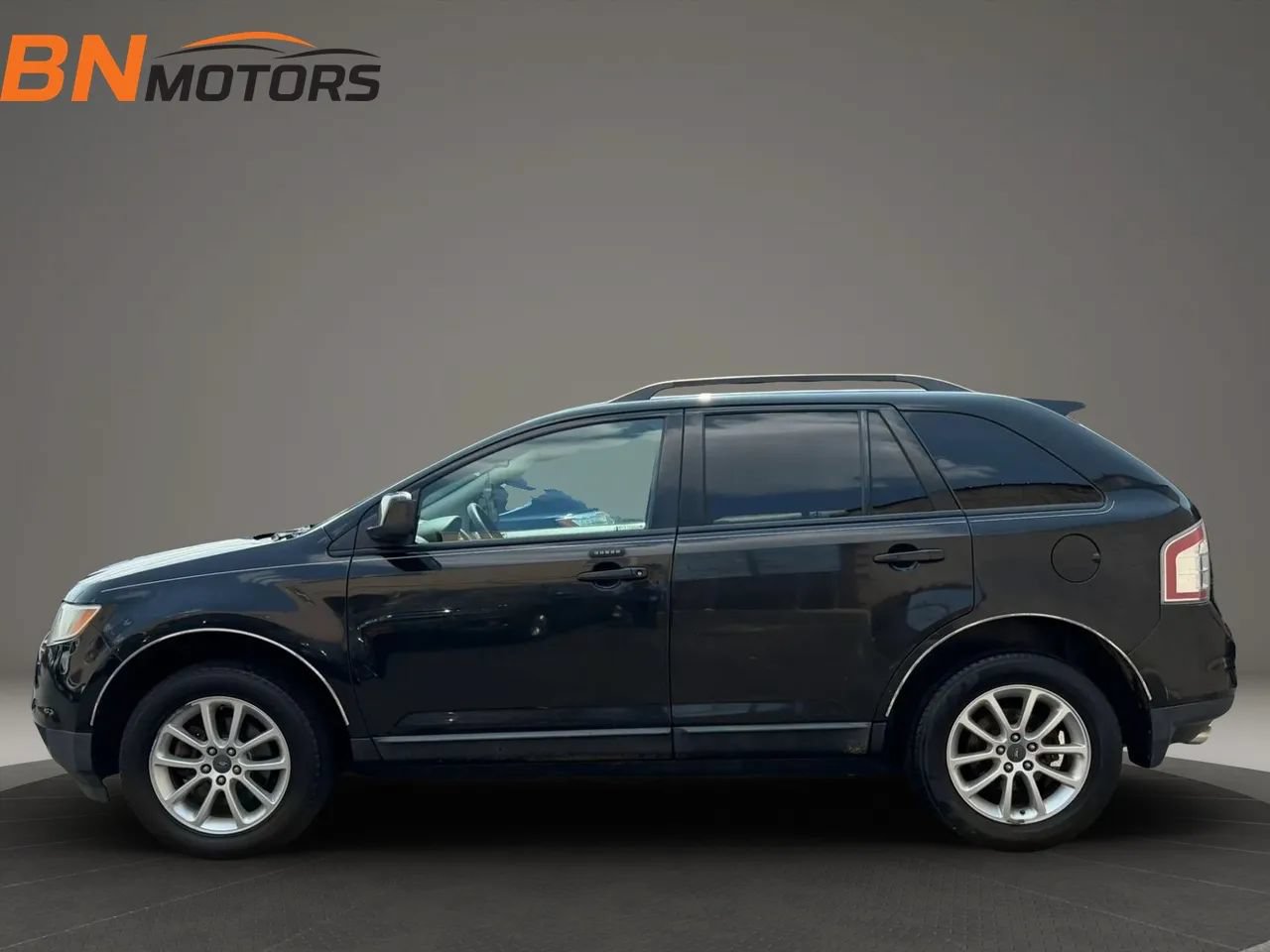 Used 2010 Ford Edge SEL AWD/4WD image 8