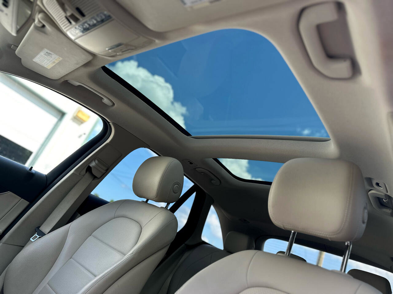 Used 2018 Mercedes-Benz GLC 300 4MATIC image 34