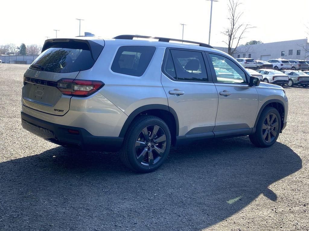 New 2026 Honda Pilot Sport image 7