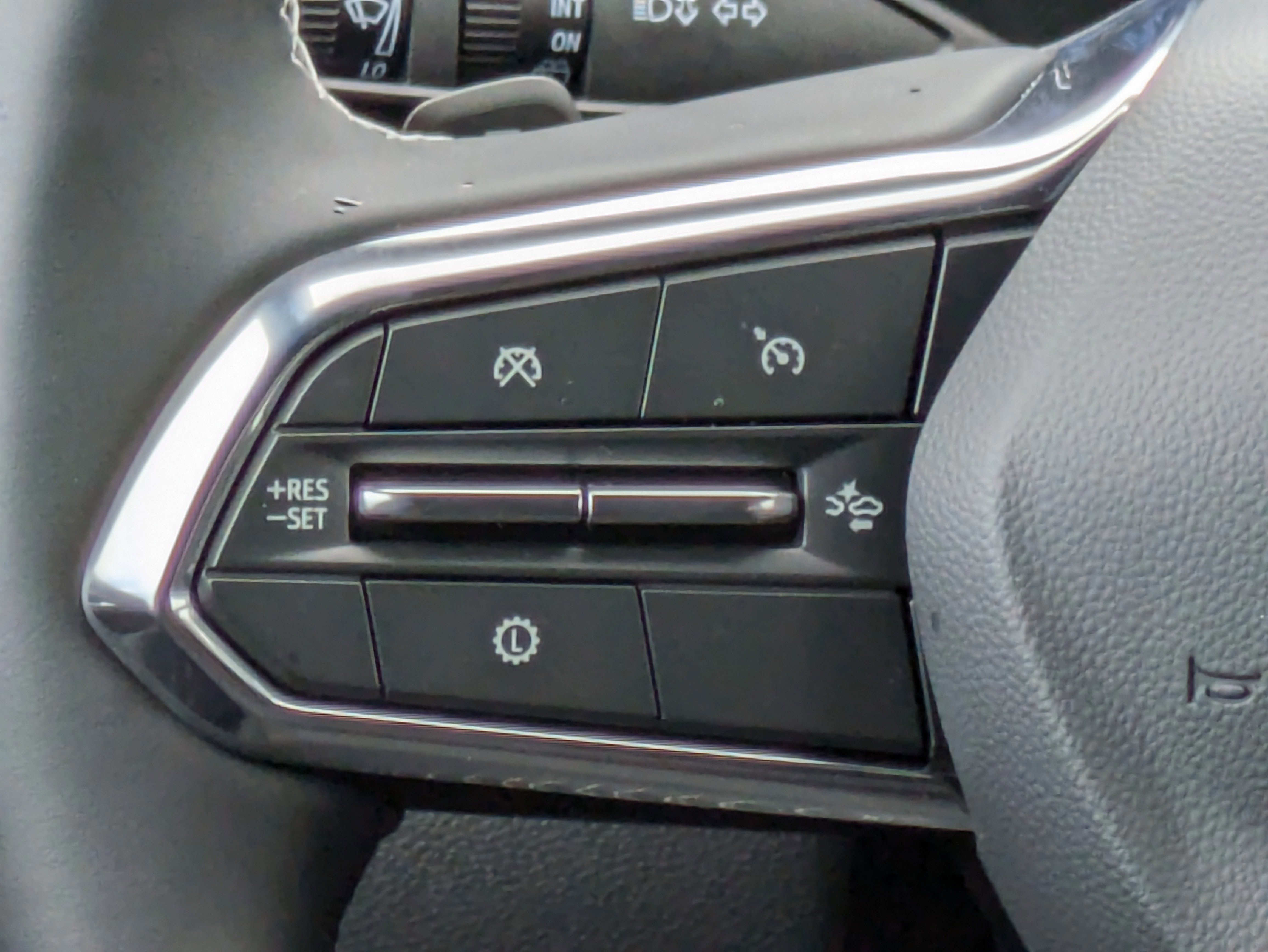 New 2026 Chevrolet Traverse LT w/ Driver Confidence Package image 19