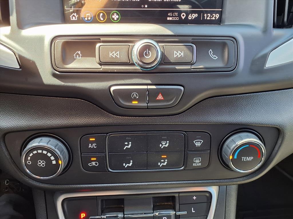 Used 2024 GMC Terrain SLE image 12