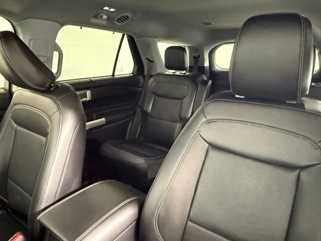 Used 2021 Ford Explorer Limited w/ Equipment Group 301A image 34