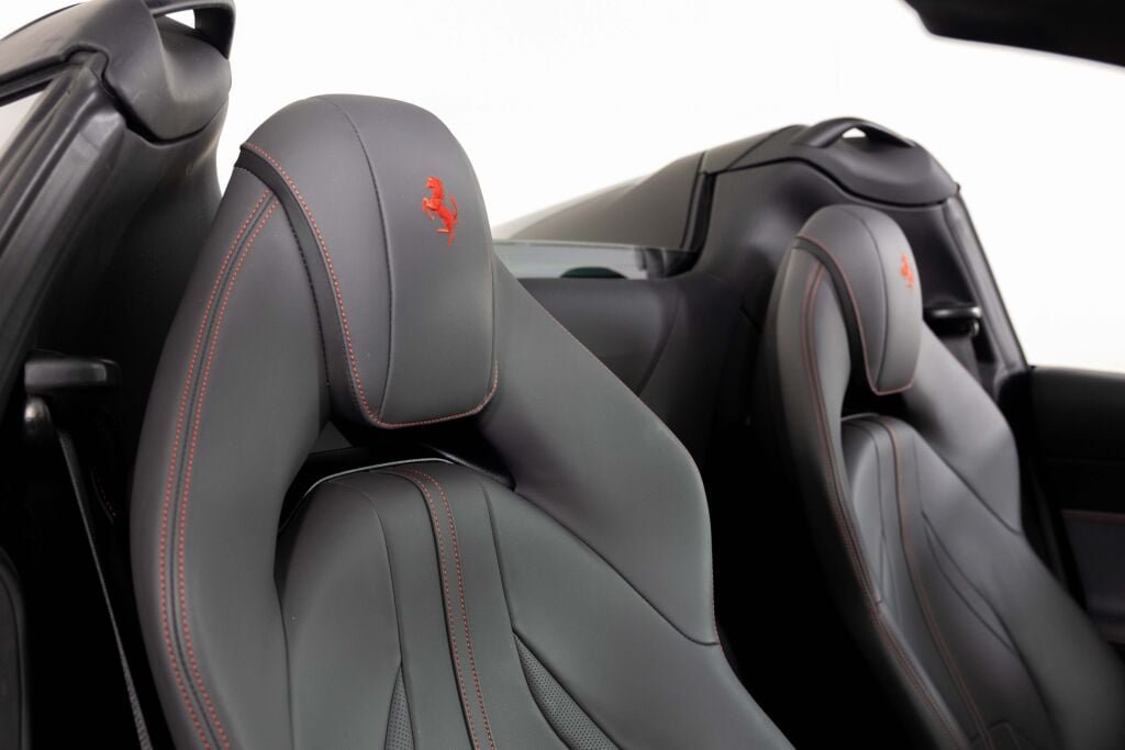 Used 2021 Ferrari 812 GTS RWD image 48
