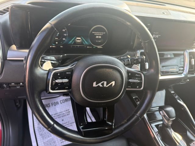 Used 2023 Kia Sorento SX AWD/4WD image 16