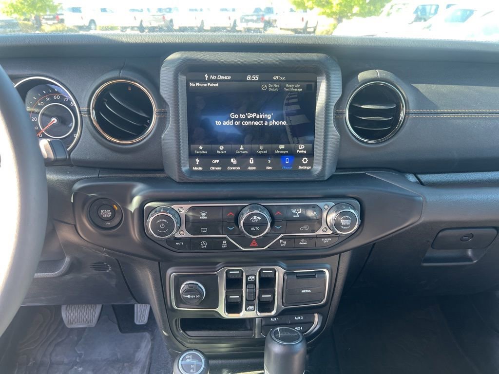 Certified 2023 Jeep Gladiator Overland AWD/4WD image 14
