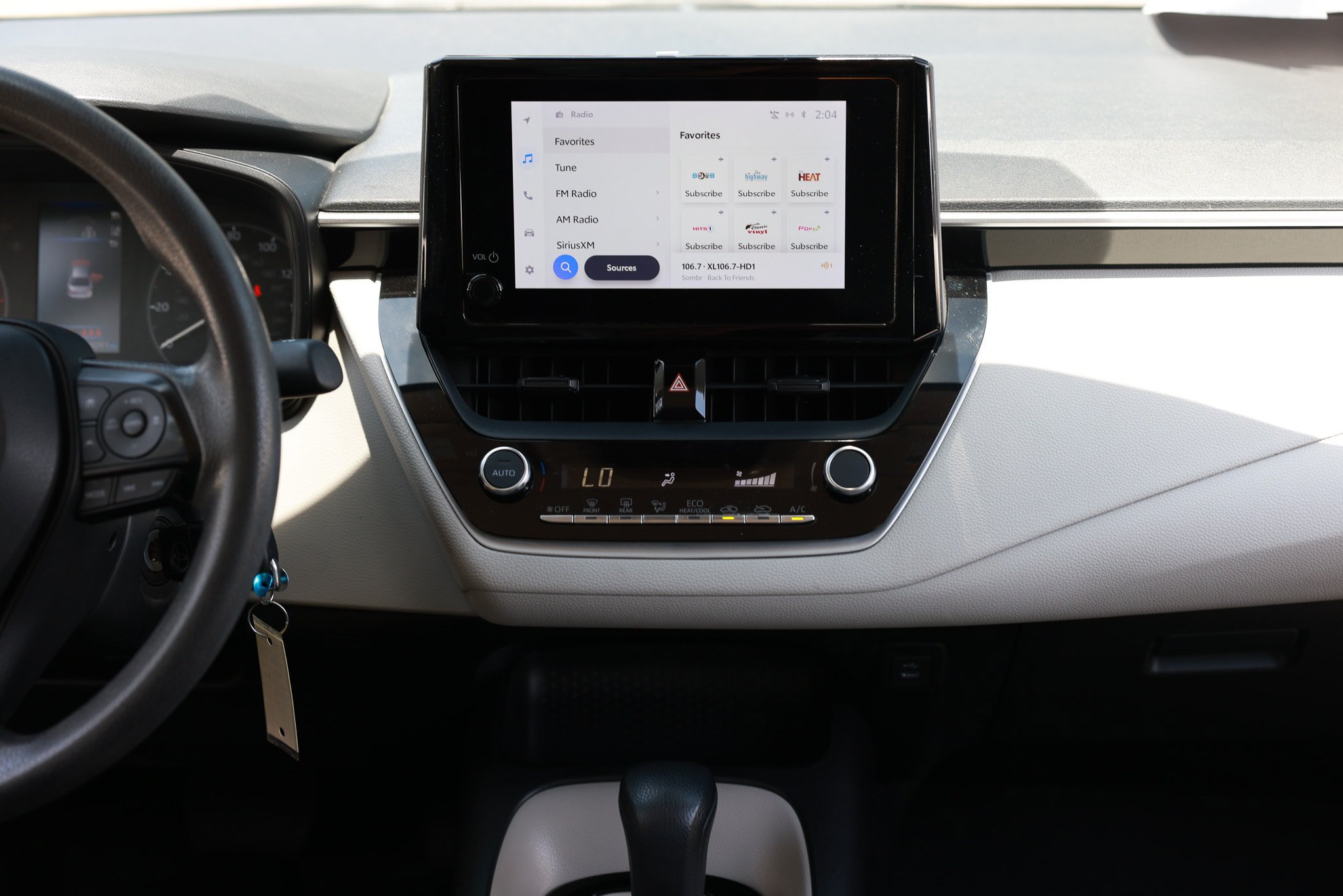 Used 2024 Toyota Corolla LE FWD image 37