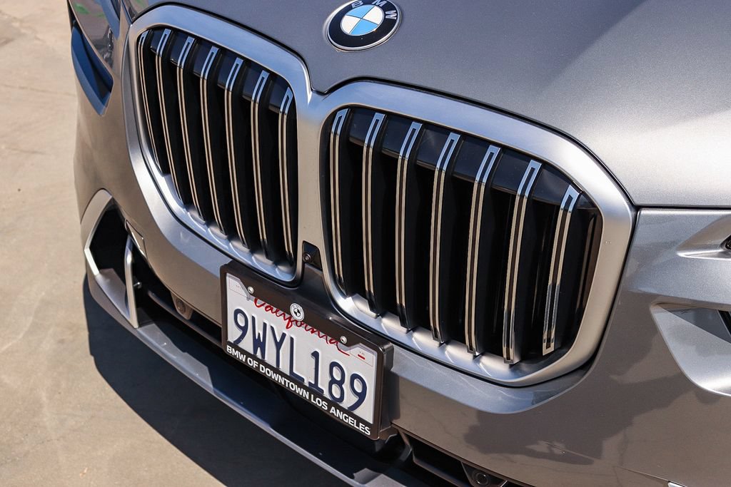 Used 2026 BMW X7 xDrive40i w/ Premium Package AWD/4WD image 10