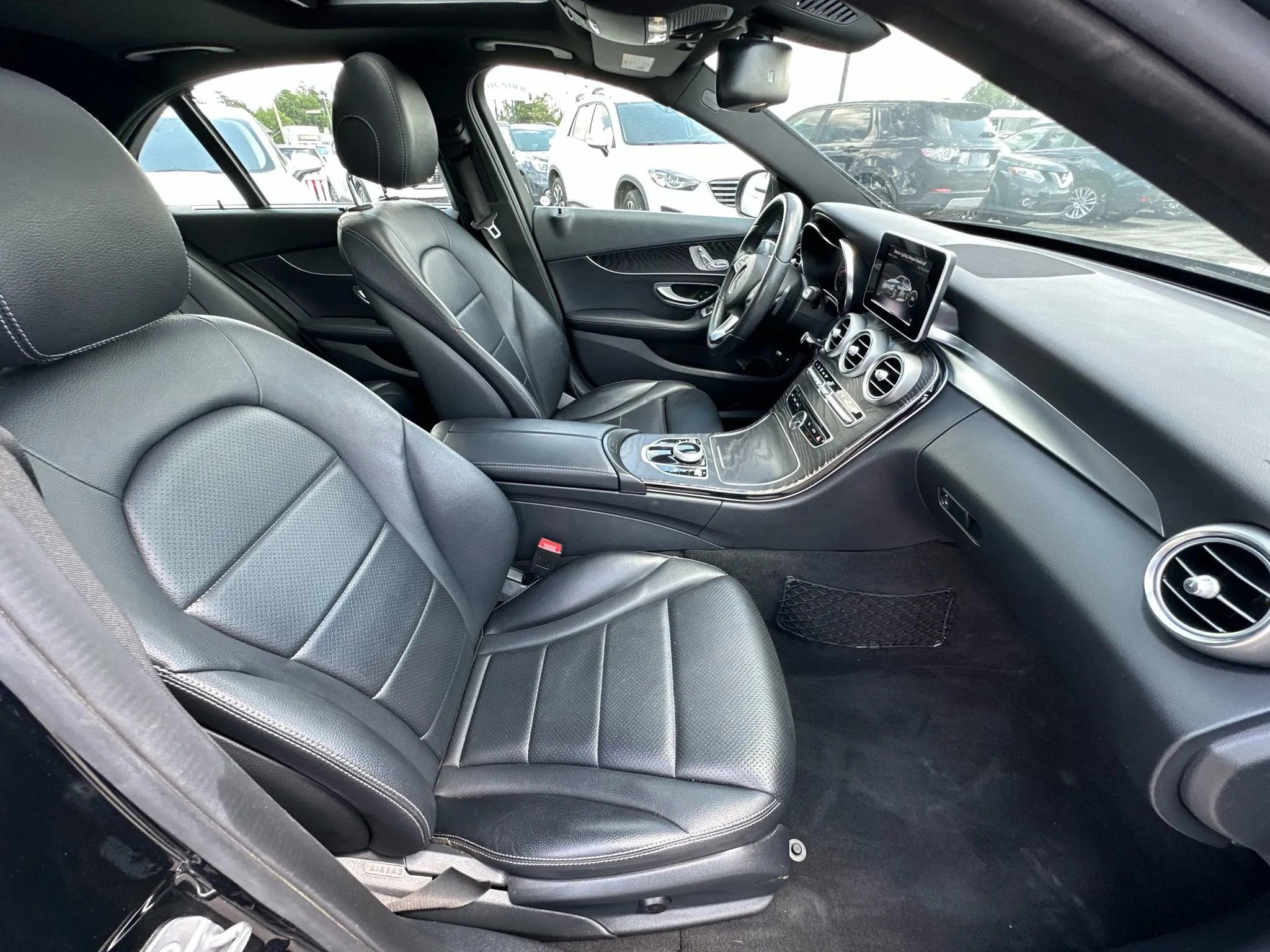 Used 2018 Mercedes-Benz C 350e Sedan w/ Premium Package image 13