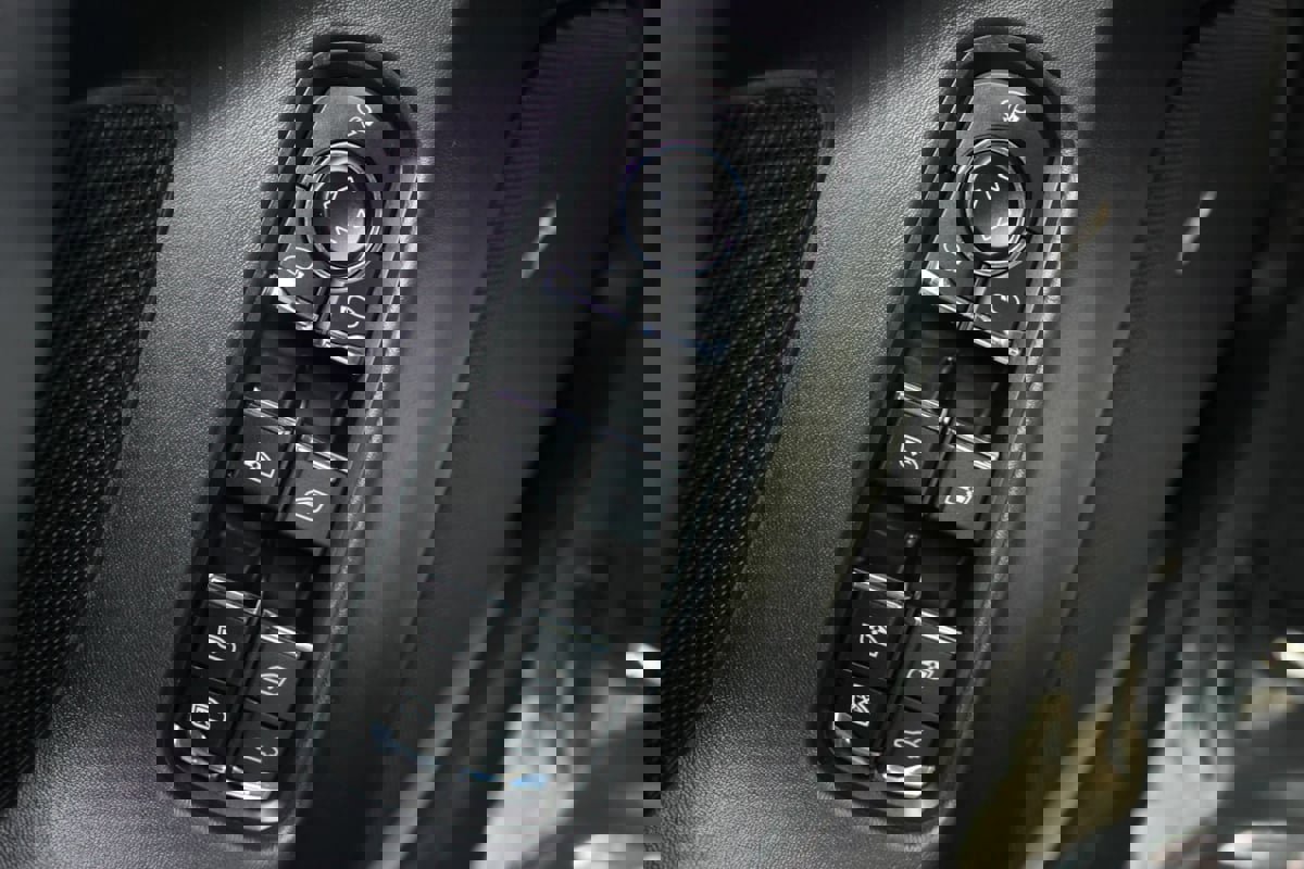 Used 2013 Porsche Panamera GTS image 16