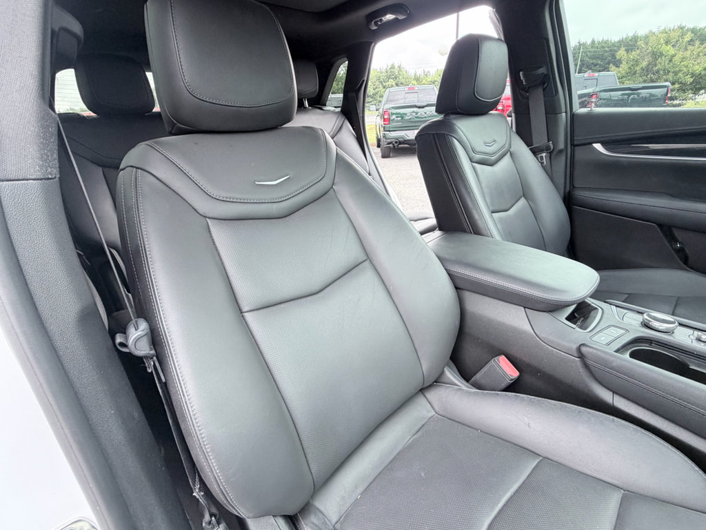 Used 2025 Cadillac XT5 Premium Luxury AWD/4WD image 24