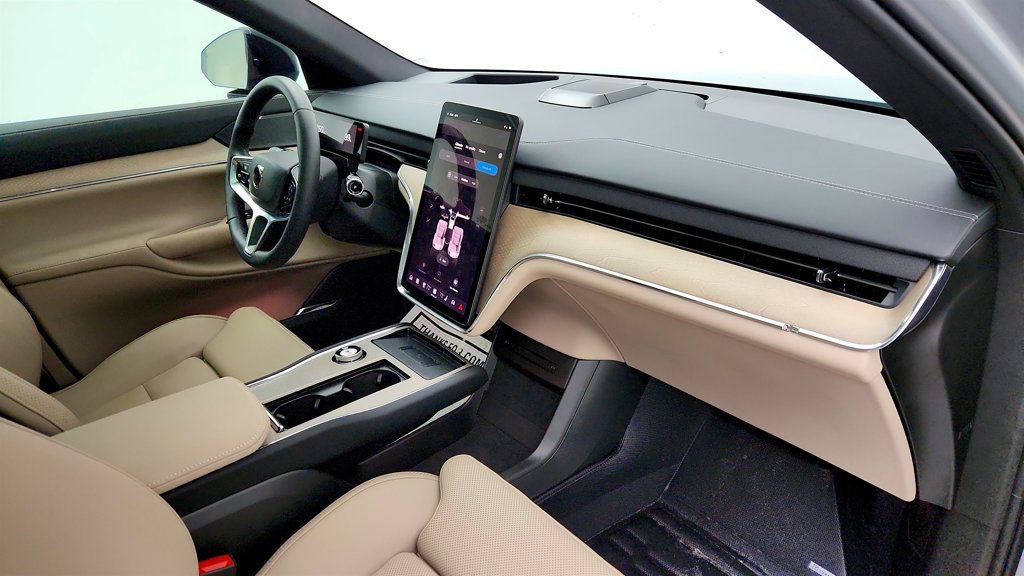 Used 2025 Volvo EX90 Ultra image 27