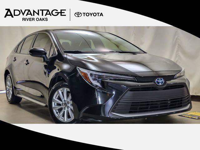Certified 2024 Toyota Corolla XLE FWD image 1