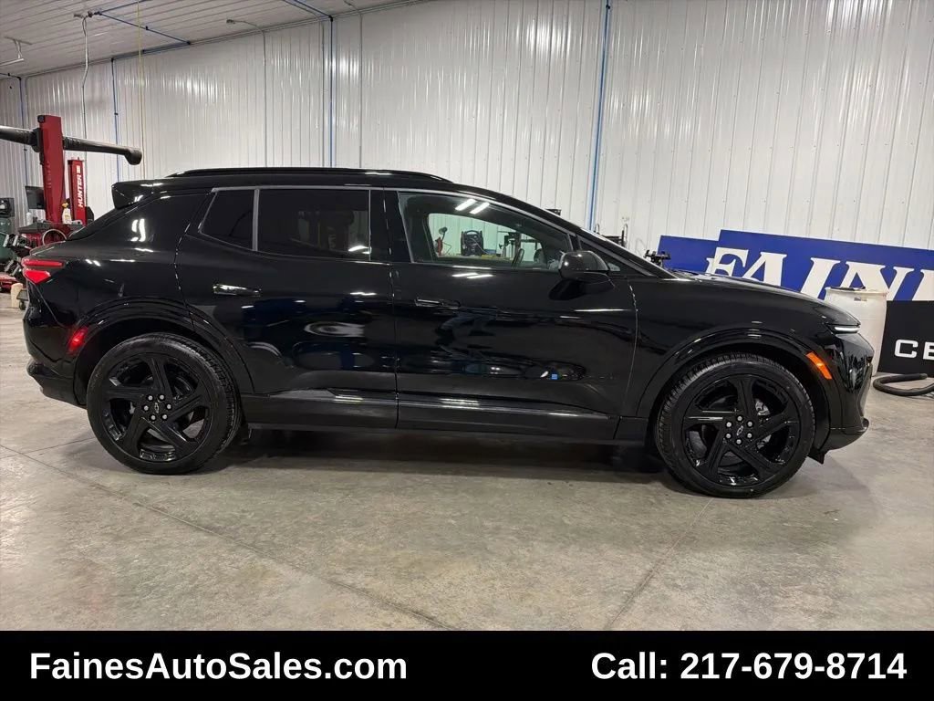 Used 2024 Chevrolet Equinox EV RS AWD/4WD image 20