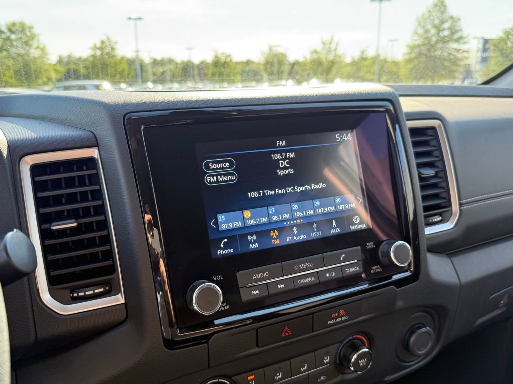 Certified 2022 Nissan Frontier SV w/ Technology Package image 4