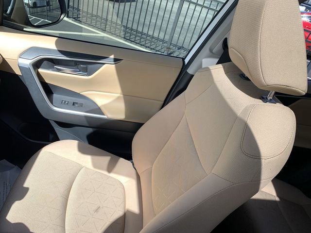 Used 2019 Toyota RAV4 XLE w/ Convenience Package image 31