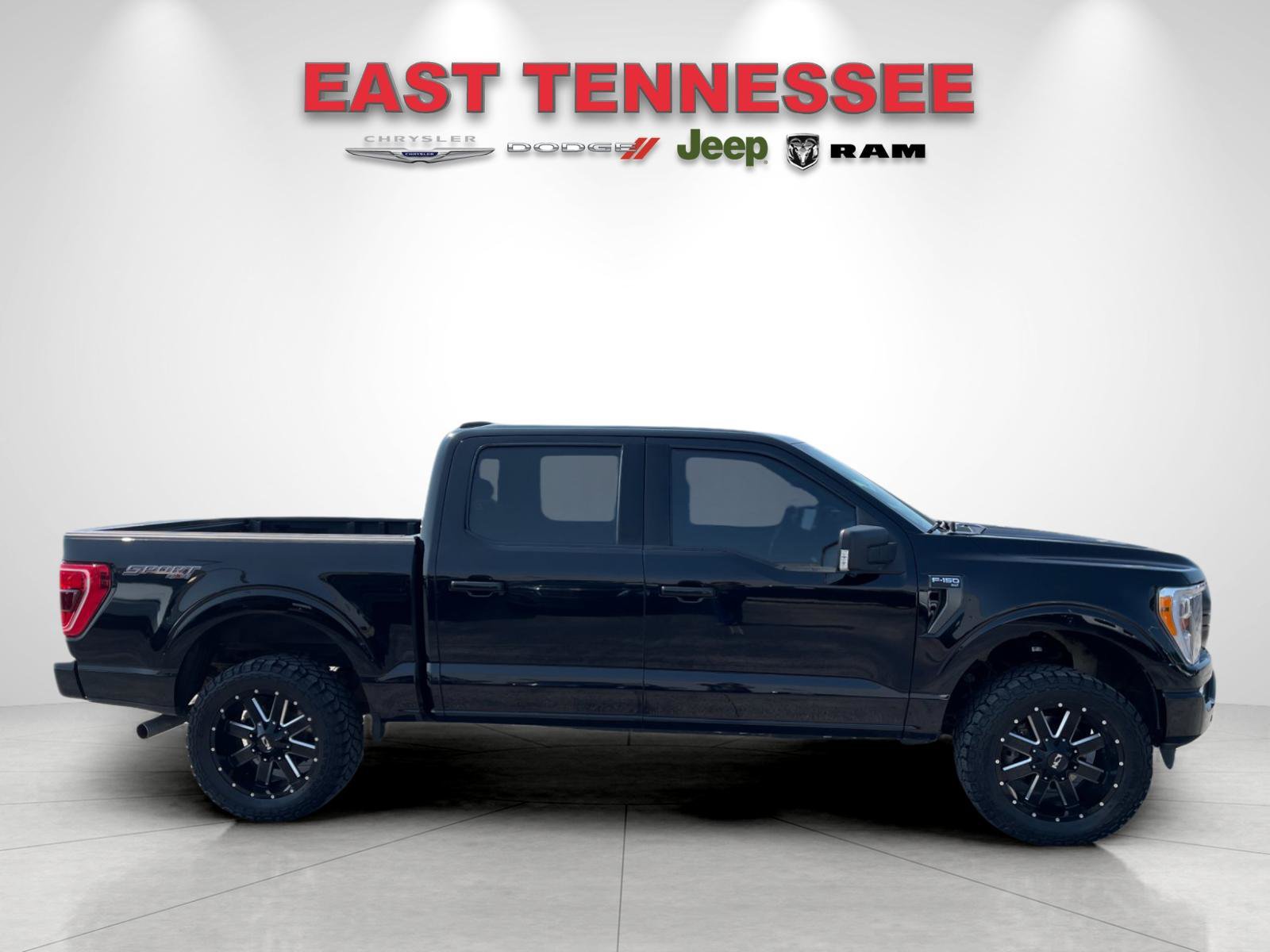 Used 2022 Ford F150 XLT w/ Equipment Group 302A High AWD/4WD image 2