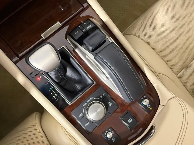 Used 2016 Lexus LS 460 w/ Comfort Package RWD image 28