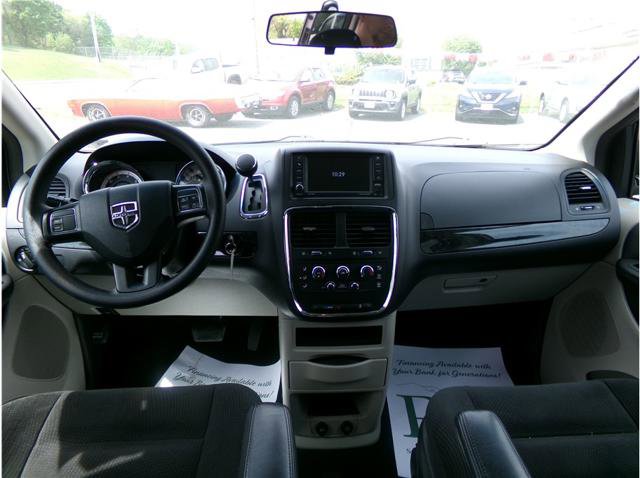 Used 2017 Dodge Grand Caravan SE FWD image 7