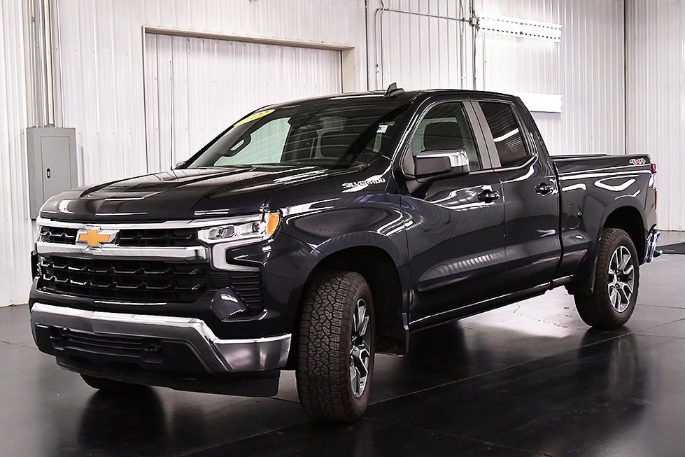 Used 2022 Chevrolet Silverado 1500 LT image 3