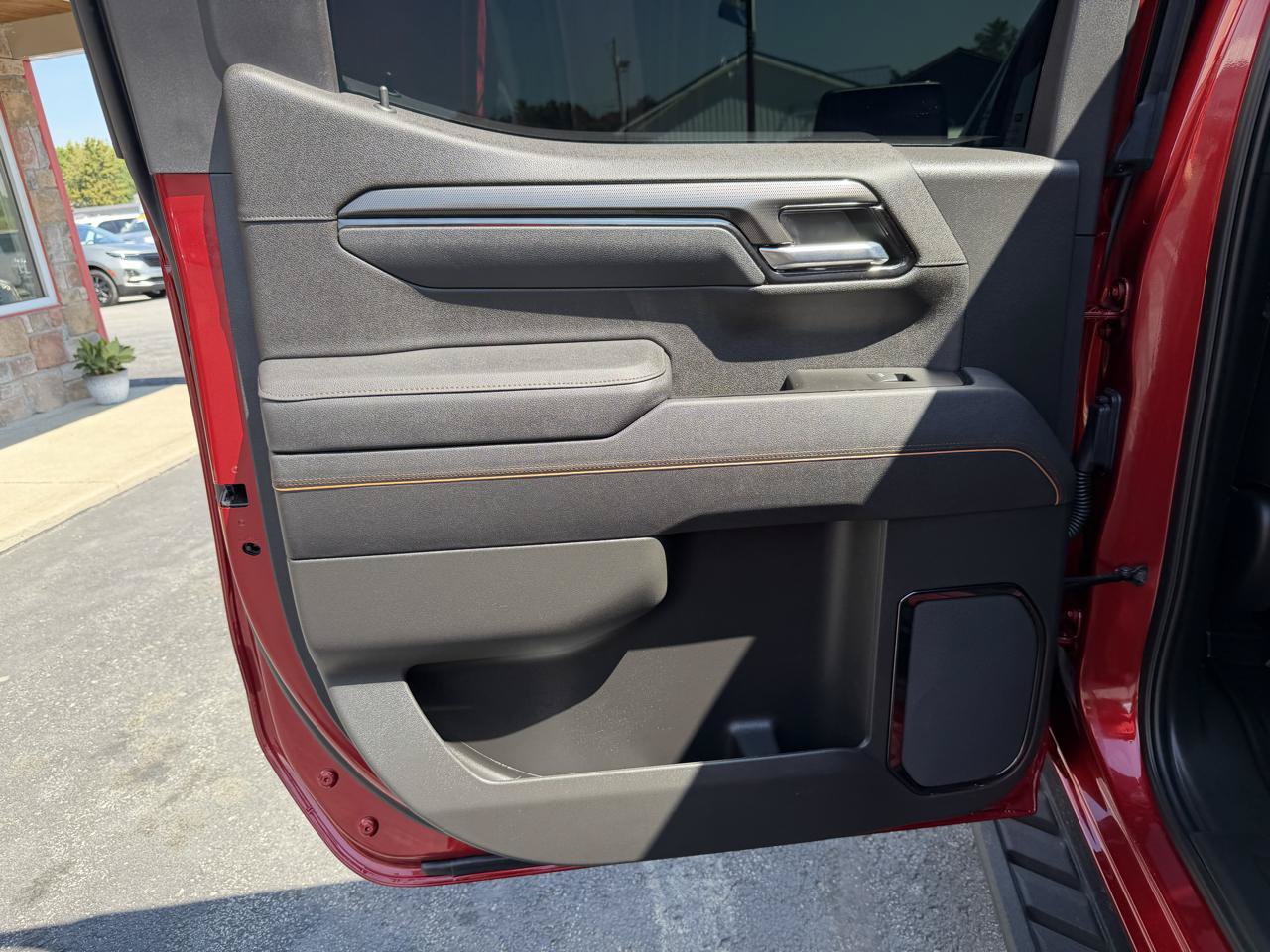 Used 2025 GMC Sierra 1500 AT4 w/ AT4 Premium Package AWD/4WD image 19
