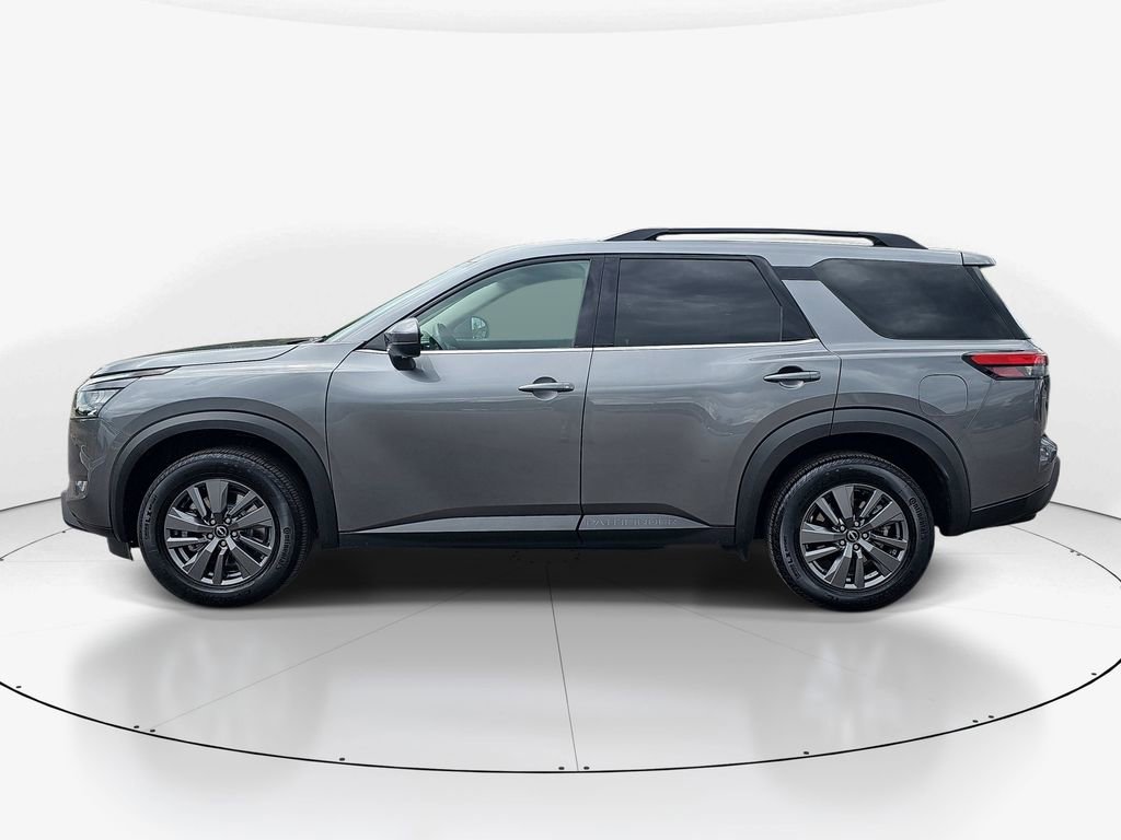 Used 2024 Nissan Pathfinder SV FWD image 9