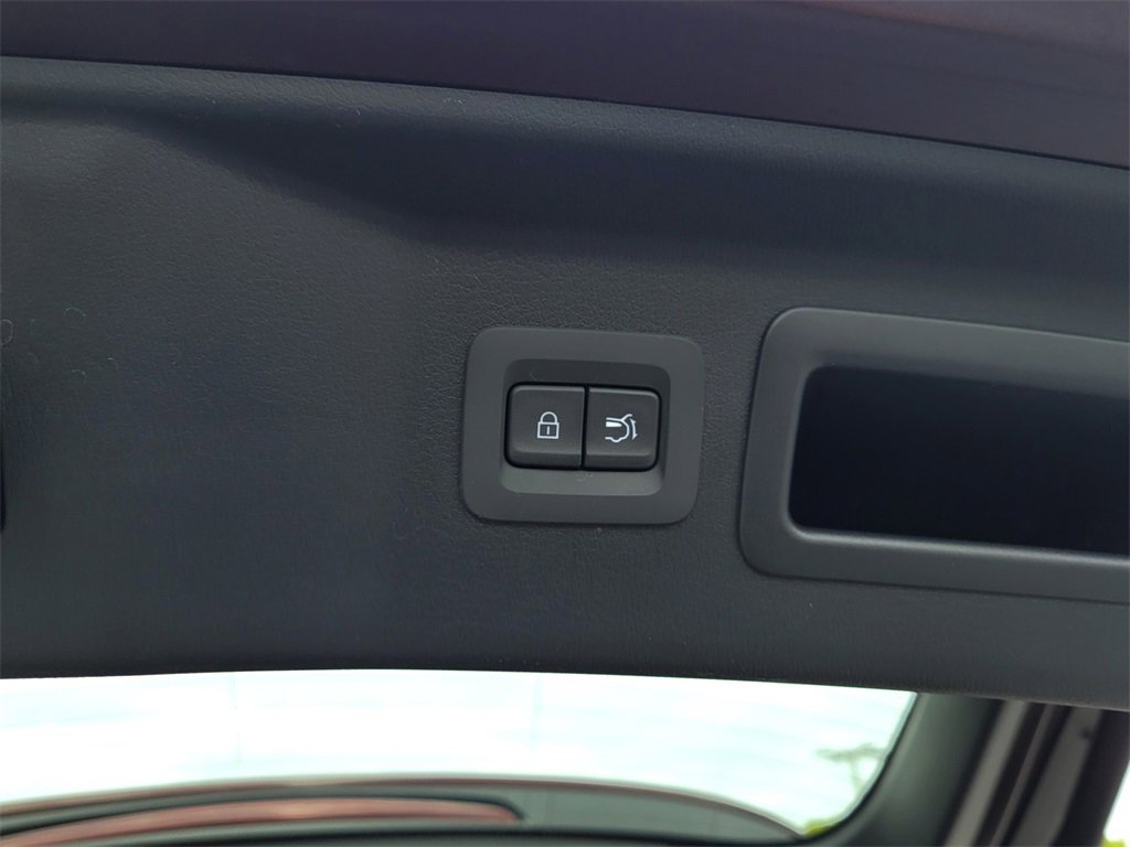 Used 2025 MAZDA CX-90 Plug-In Hybrid w/Premium Sport image 33