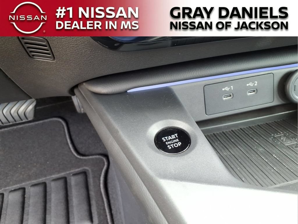 New 2026 Nissan Sentra SR w/ SR Premium Package FWD image 15