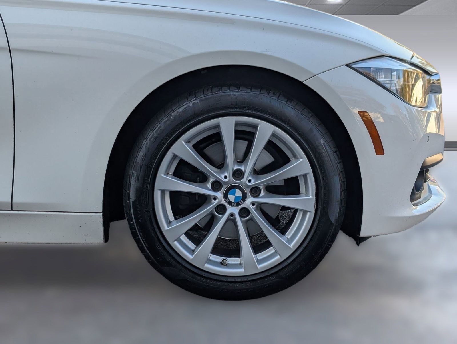 Used 2016 BMW 320i Sedan image 12