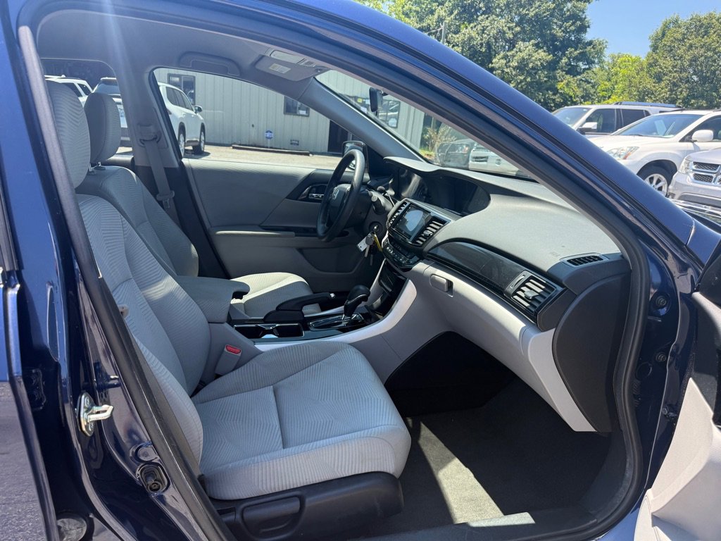 Used 2017 Honda Accord LX image 13