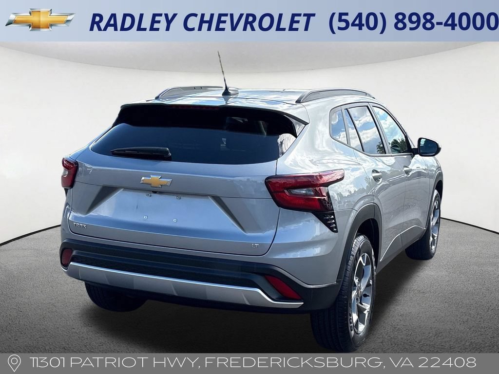 Used 2025 Chevrolet Trax LT w/ LT Convenience Package FWD image 20