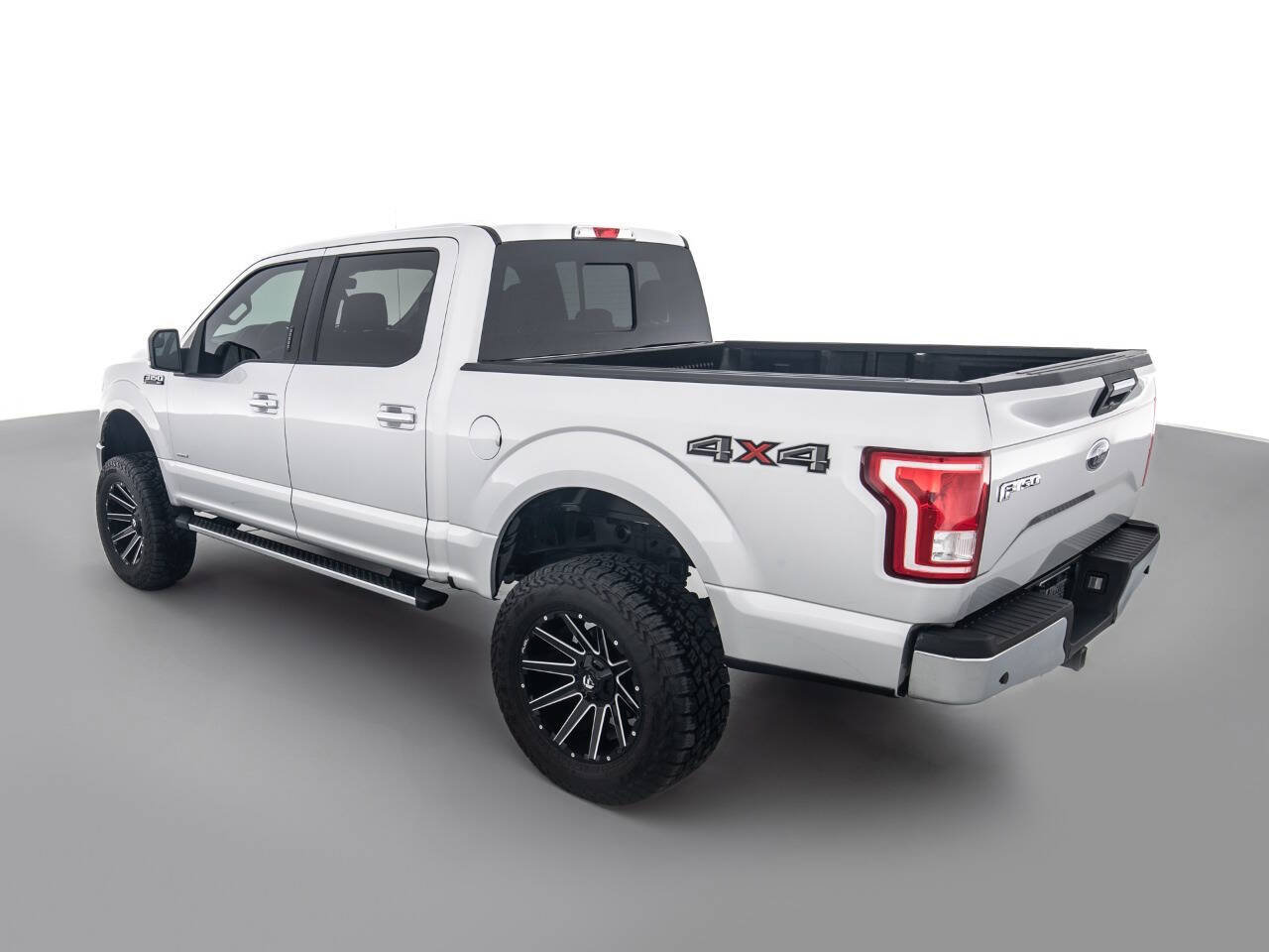 Used 2016 Ford F150 XLT w/ Equipment Group 302A Luxury AWD/4WD image 7