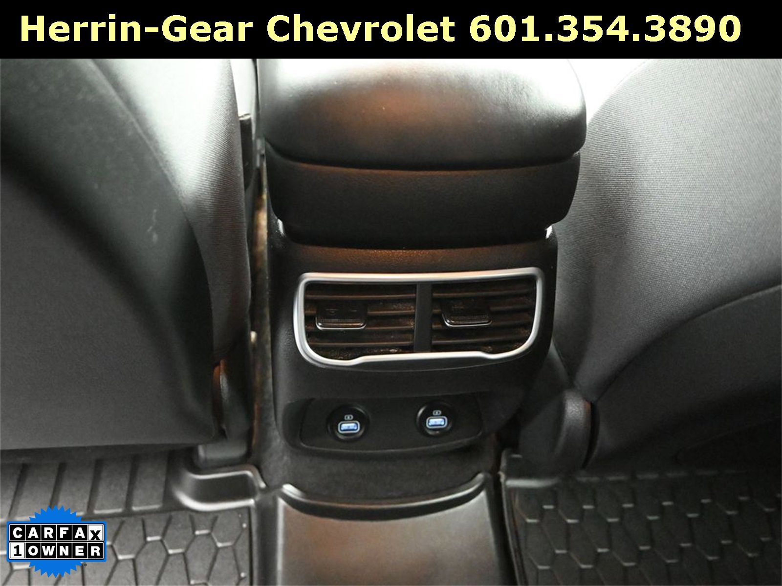 Used 2023 Hyundai Santa Fe SEL w/ Cargo Package image 18