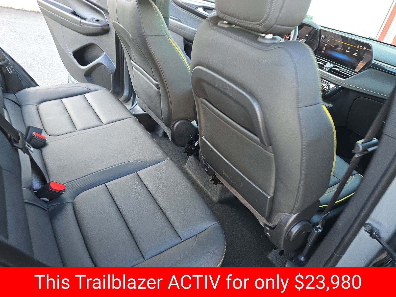 Used 2024 Chevrolet TrailBlazer ACTIV w/ Driver Confidence Package image 17