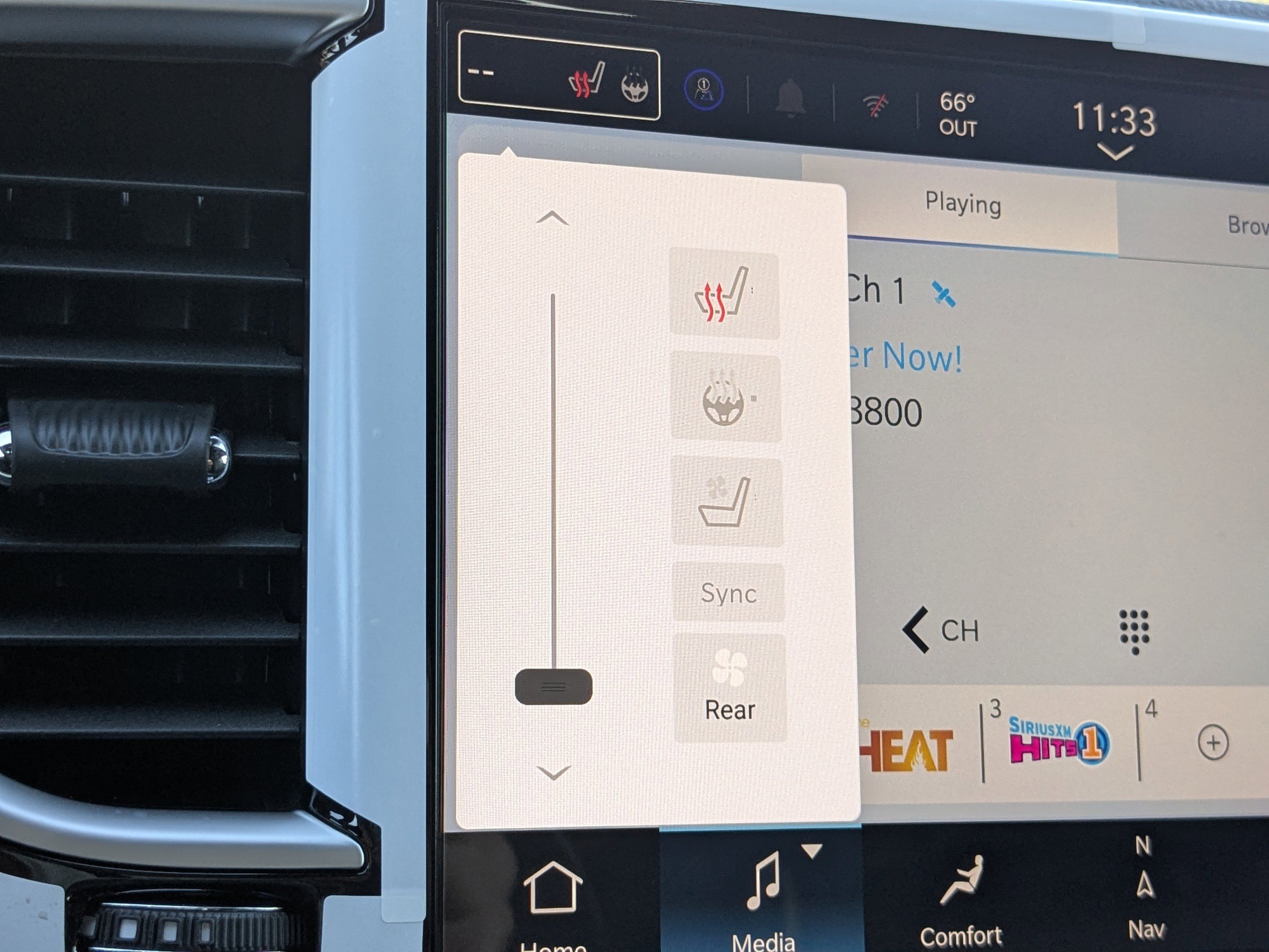 New 2026 Chrysler Pacifica Limited w/ Trailer Tow Group AWD/4WD image 23