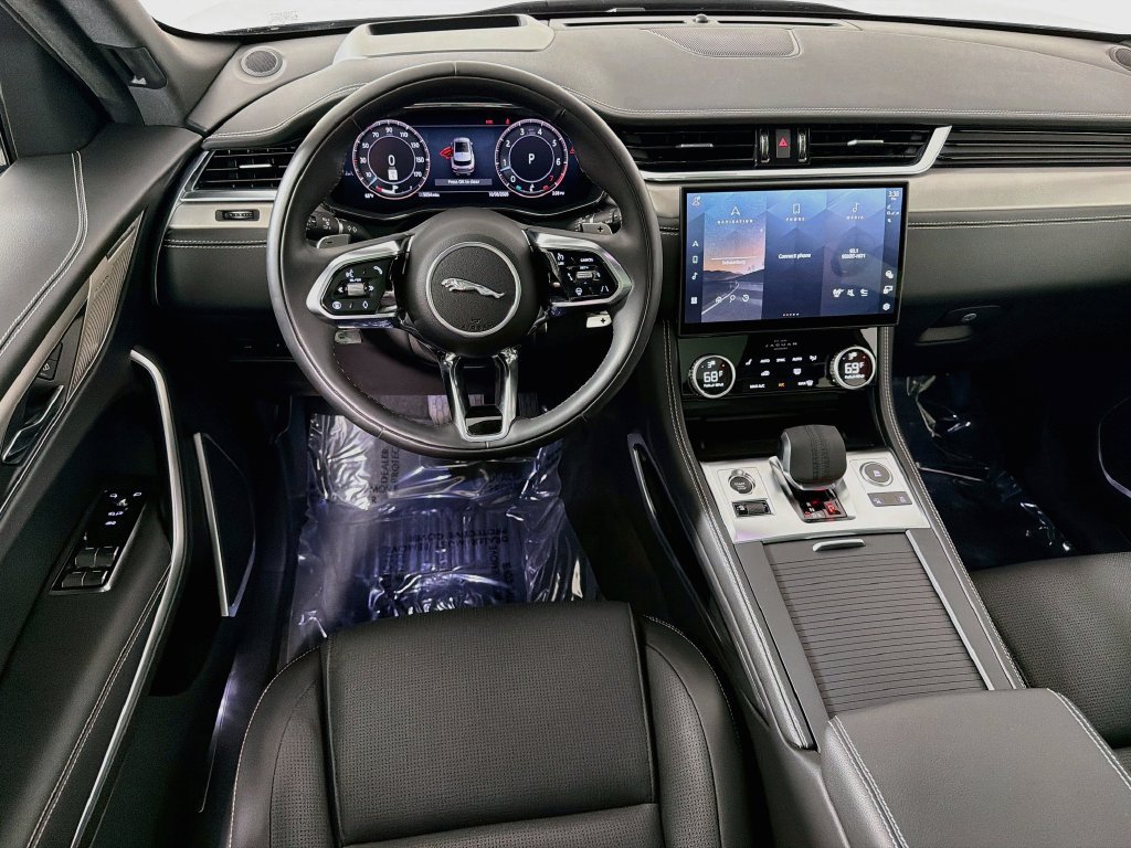 Certified 2026 Jaguar F-PACE R-Dynamic S AWD/4WD image 24