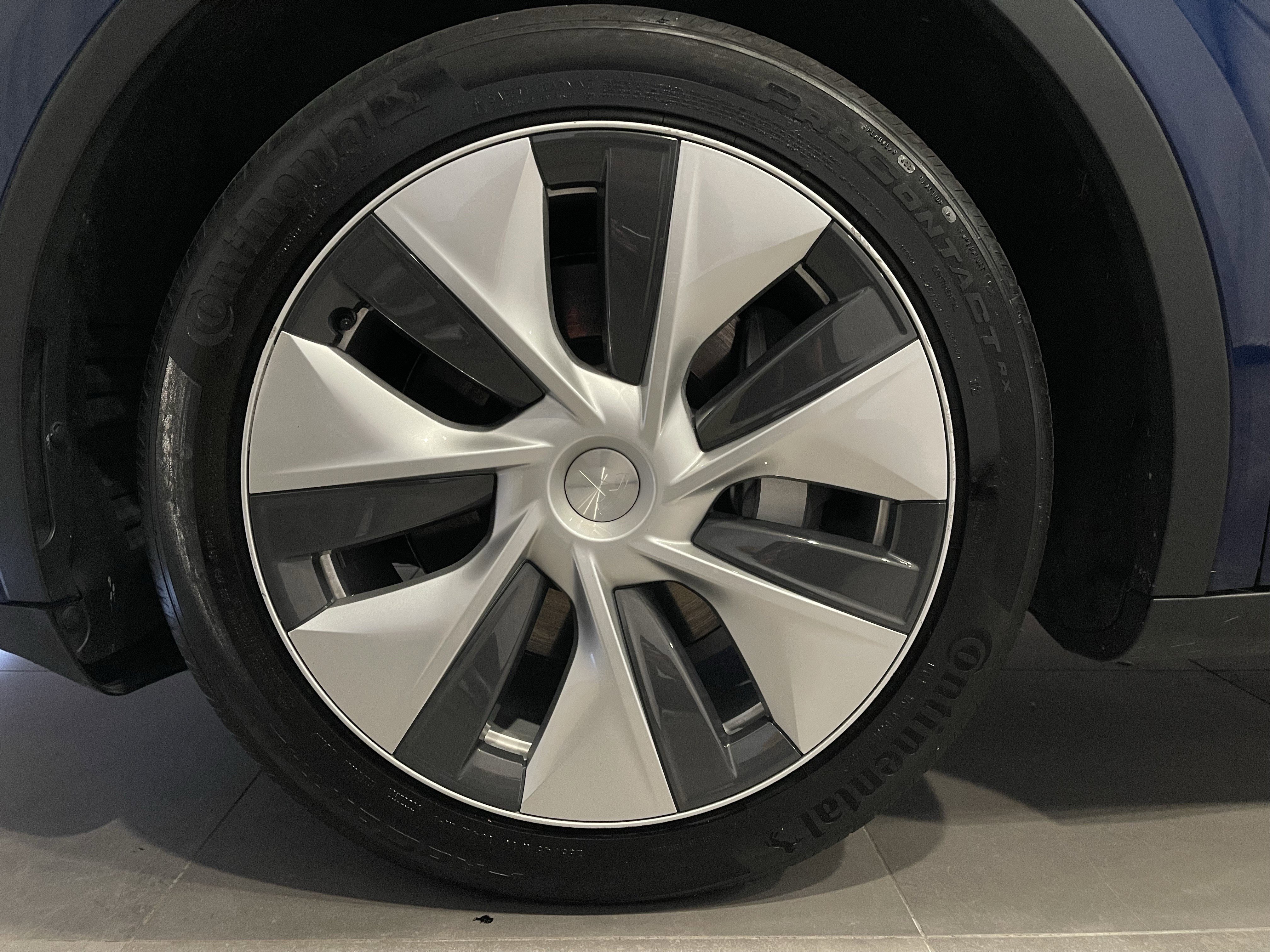 Used 2023 Tesla Model Y Long Range AWD/4WD image 7