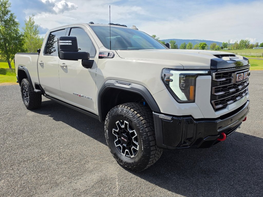Used 2026 GMC Sierra 2500 AT4X AWD/4WD image 3