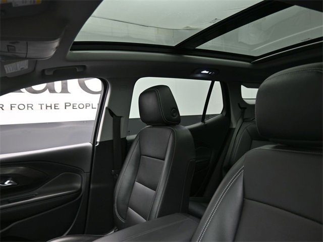 Used 2023 GMC Terrain SLT w/ Elevation Edition image 17