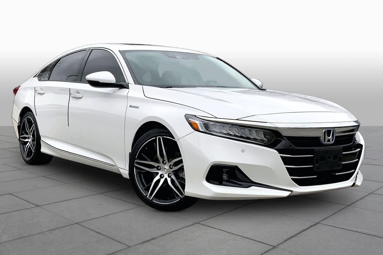 Used 2021 Honda Accord Touring image 3