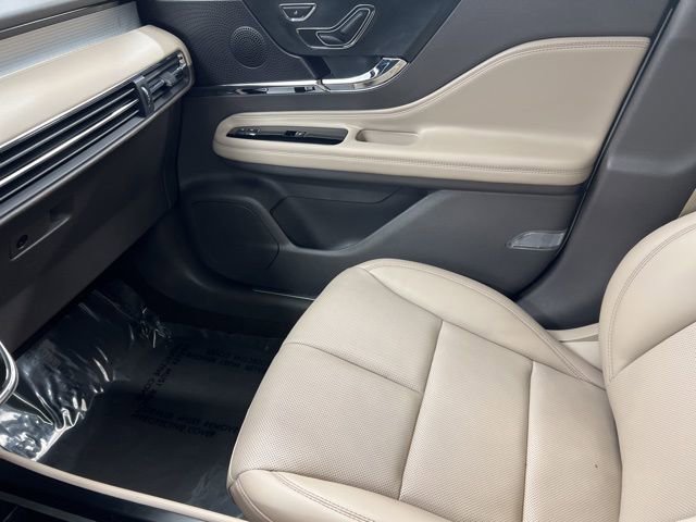 Certified 2023 Lincoln Corsair AWD w/ Equipment Group 101A image 19