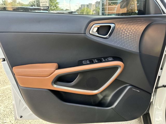 Used 2025 Kia Soul EX FWD image 17