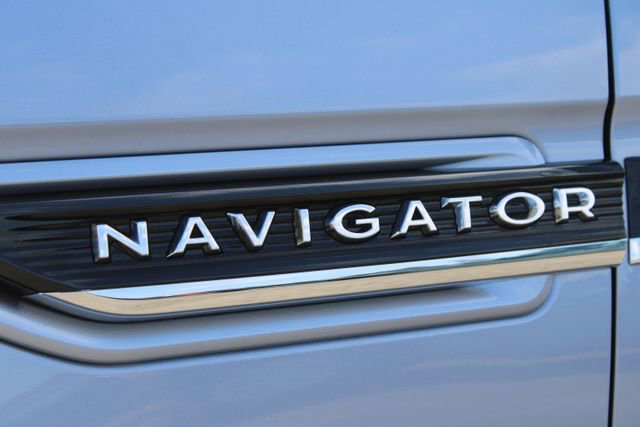 Used 2024 Lincoln Navigator Black Label AWD/4WD image 10
