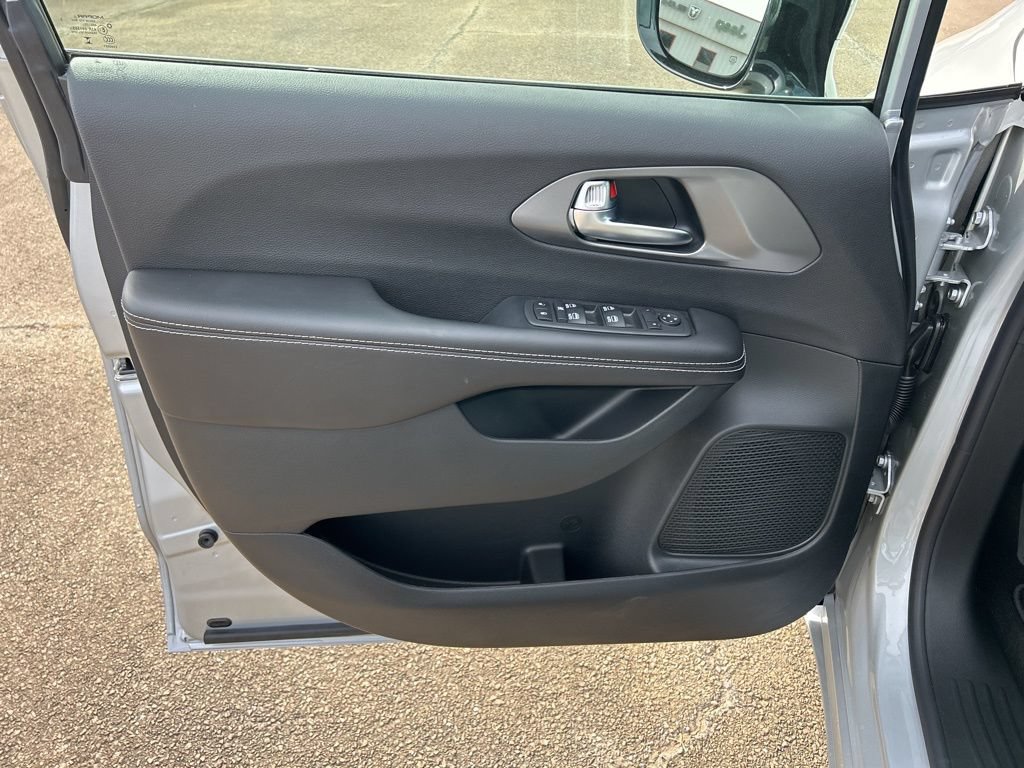 New 2026 Chrysler Voyager LX FWD image 9