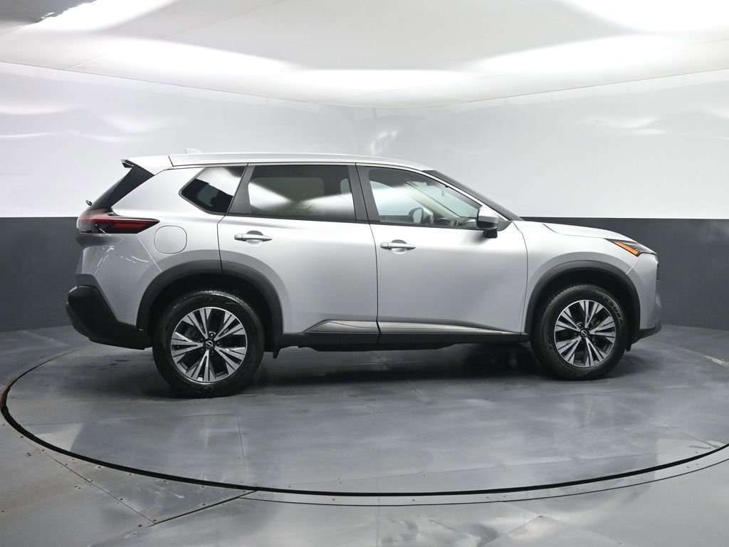 Used 2023 Nissan Rogue SV image 25