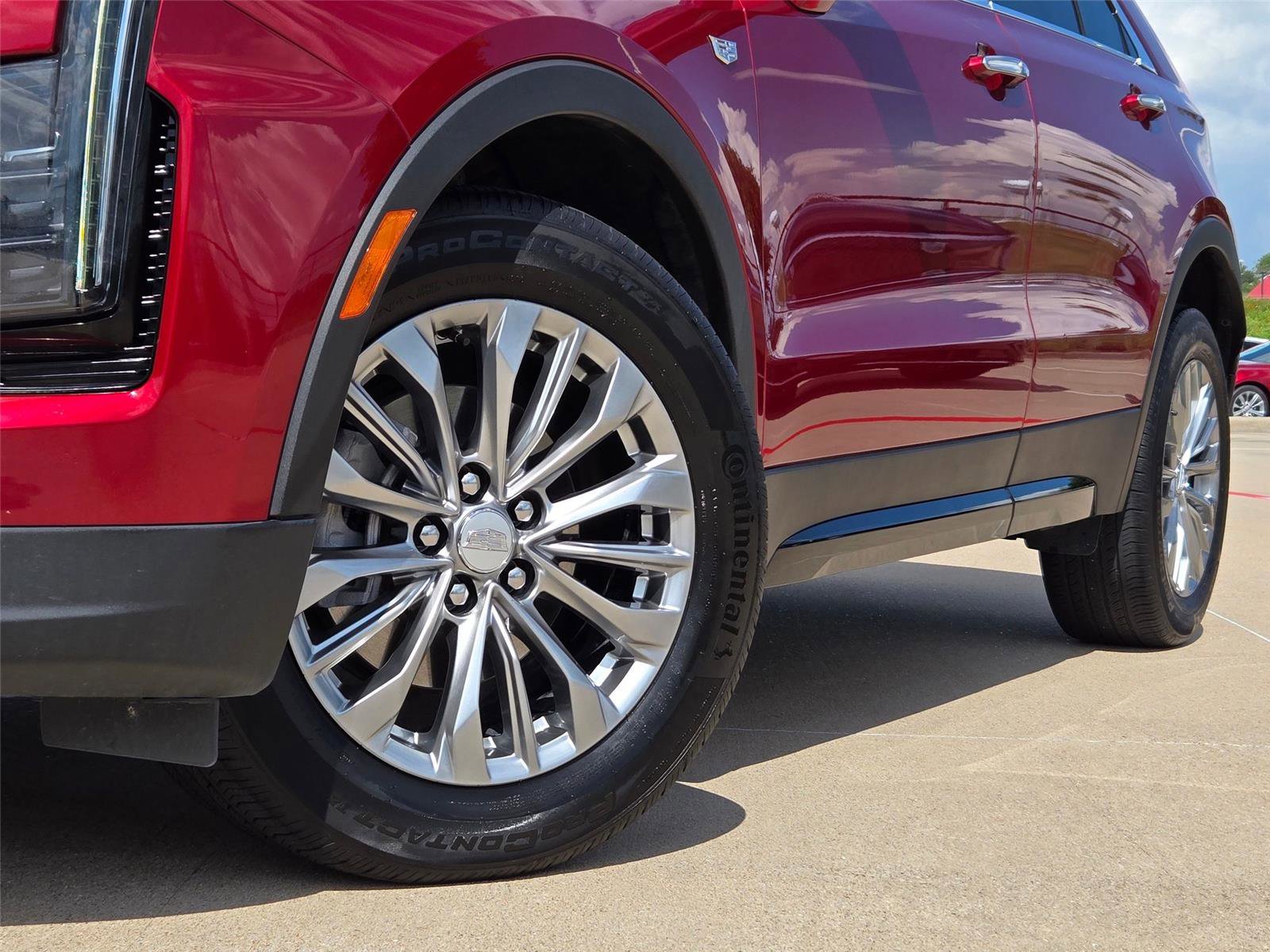 Used 2024 Cadillac XT4 Premium Luxury w/ Cold Weather Package FWD image 8